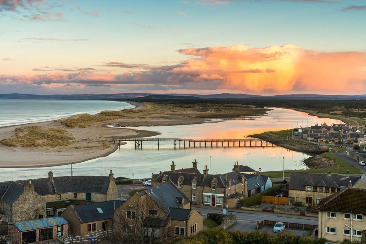 Helmsley Luxury Lodge Lossiemouth Exterior photo